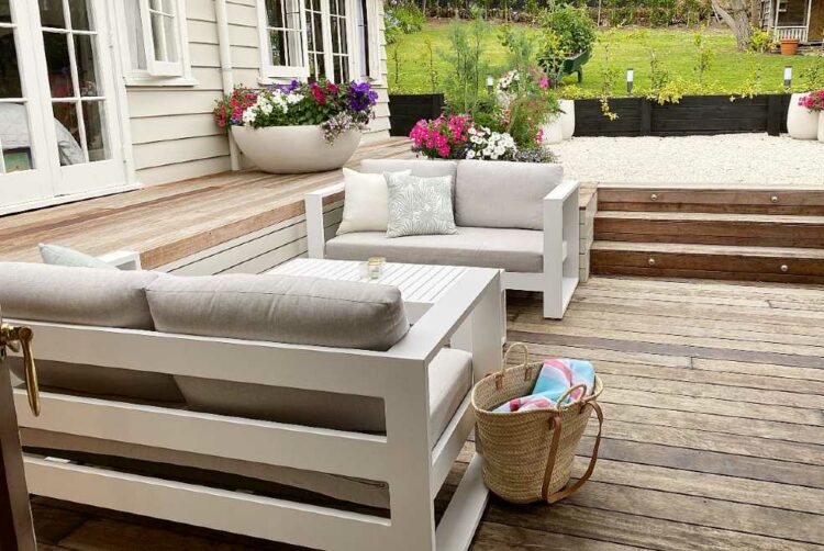 quality stylish outdoor 2 seater sofa