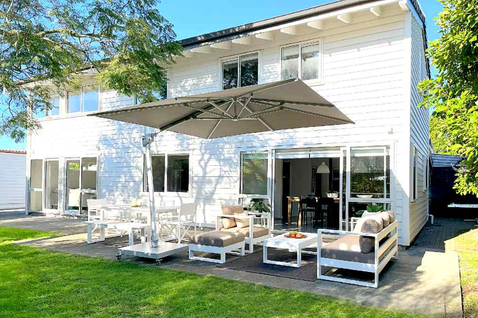 best outdoor cantilever umbrella sunbrella nz